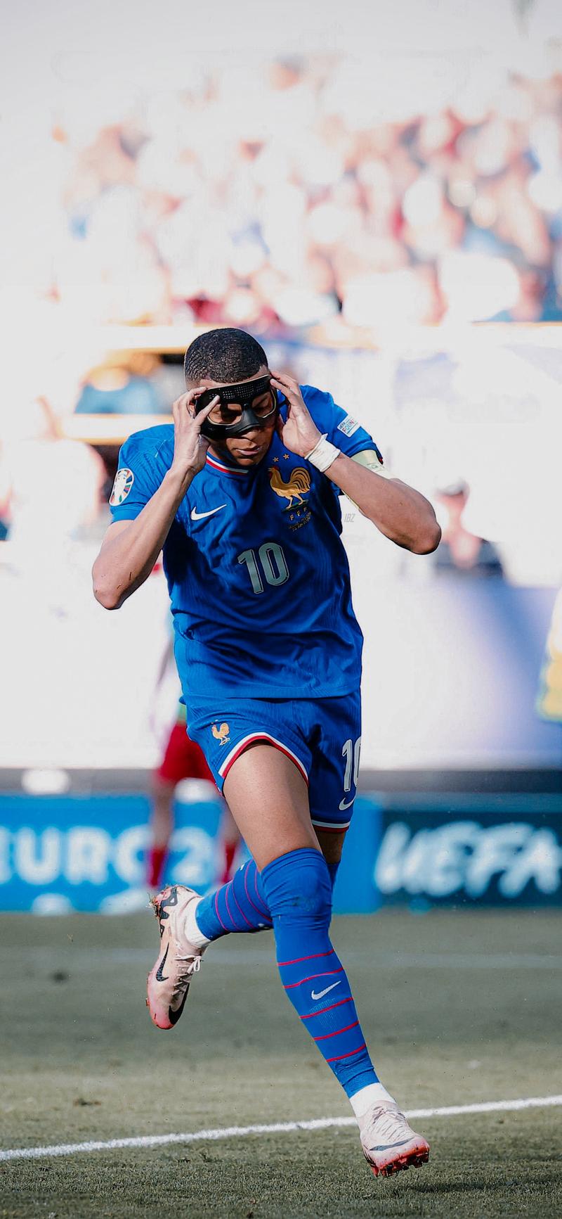 伊尔迪兹破门难救主，尤文1比2那不勒斯仍排名第7，洛卡特利：我们应该做得更好（伊尔迪兹破门难改败局，尤文1-2负那不勒斯仍第七，洛卡特利：本该做得更好）