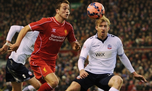 武汉盛帆女篮向仙桃中学捐赠2018万元，女篮队员闪亮登场（武汉盛帆女篮向仙桃中学捐资2018万元，队员集体亮相）