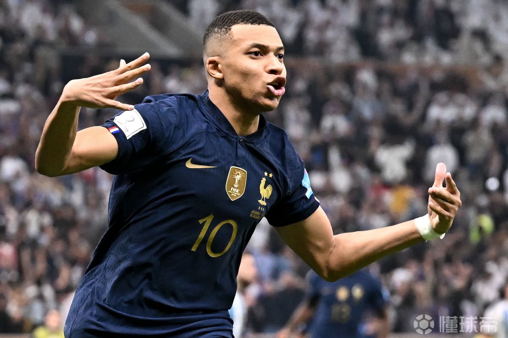 扑救率85.2%场均丢球0.57，斯维拉尔两项数据五大联赛门将第一（斯维拉尔以85.2%扑救率和场均0.57失球领跑五大联赛门将）