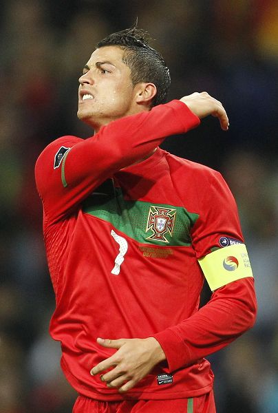 C罗打趣：詹姆斯是个好人，但我头发比他多！（C罗调侃詹姆斯：人品满分，发量我更胜一筹）