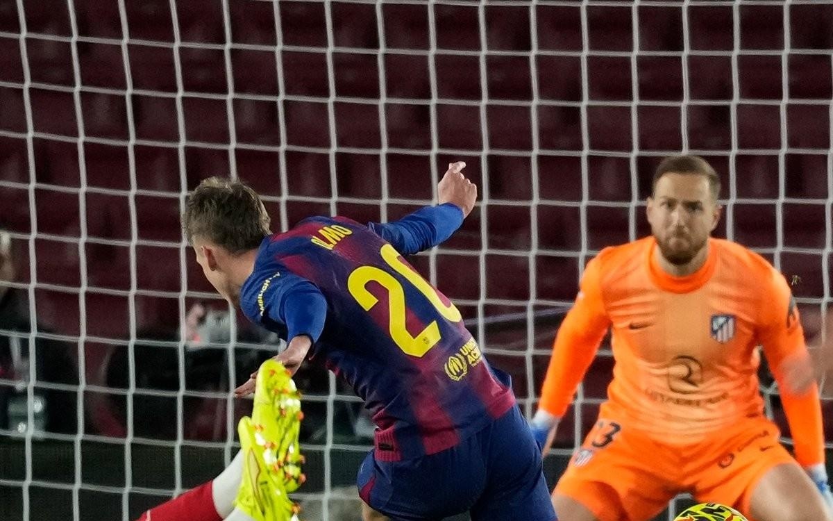 葡萄牙11月大名单：C罗领衔，菲利克斯、莱奥、B费在列（葡萄牙11月阵容公布：C罗挂帅，菲利克斯、莱奥与B费入选）